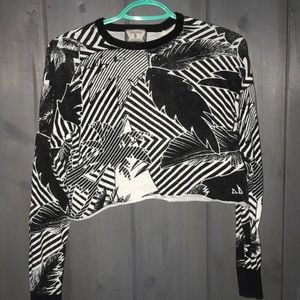 Cropped volcom sweater